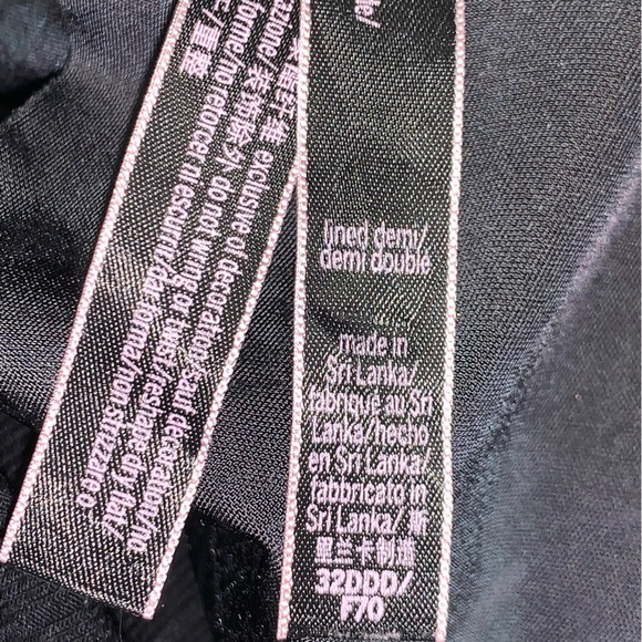 • Victoria’s Secret Lined Demi Bra Black W/ Gold Hardware• - Picture 3 of 3